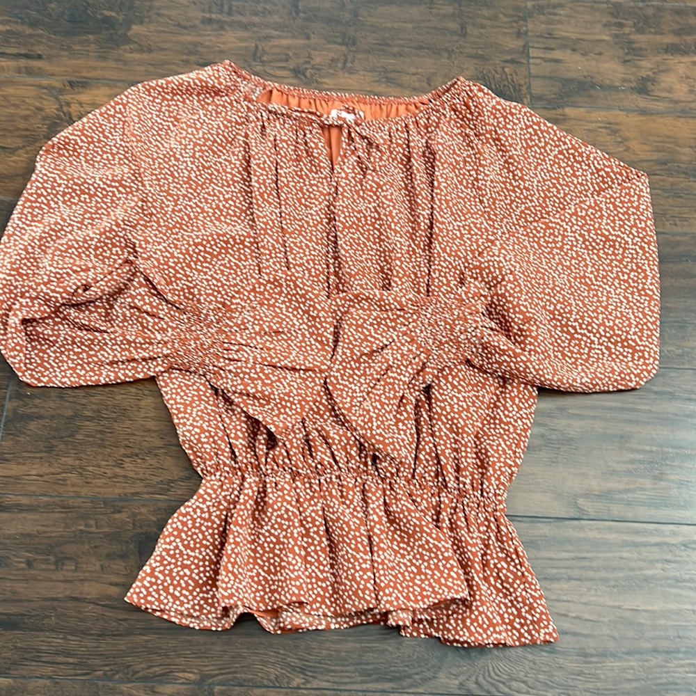 Super cute pink lily blouse